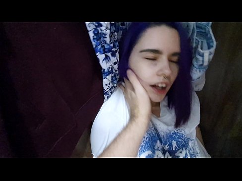 ❤️ Fann systur mína í skápnum og hjálpaði henni að koma ❤️❌ Kynlífsmyndband á klám is.shadbase-xxx.ru ❌️❤